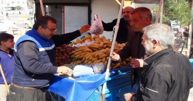 Şanlıurfada Badem Tezgahlardaki Yerini Aldı