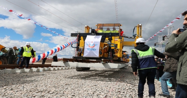 Ankara-Sivas Yht Projesinin İlk Ray Serim Töreni