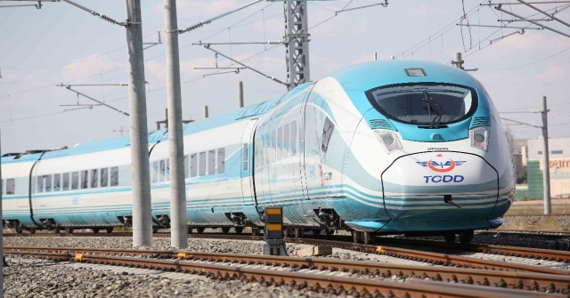 TCDD'den On Adet Yüksek Hızlı Tren Sözleşmesi