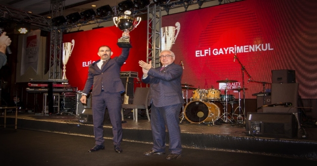 'Elfi Bursa' Zirve'de