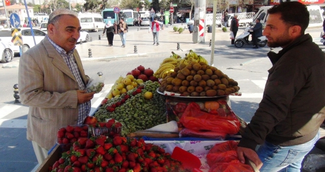 Şanlıurfada Badem Tezgahlardaki Yerini Aldı